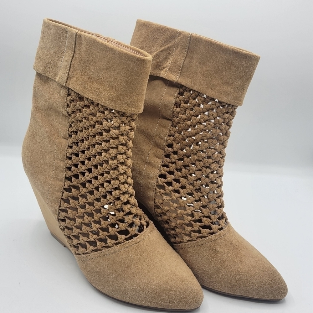 Jeffrey Campbell Booties Ashia size 7.5